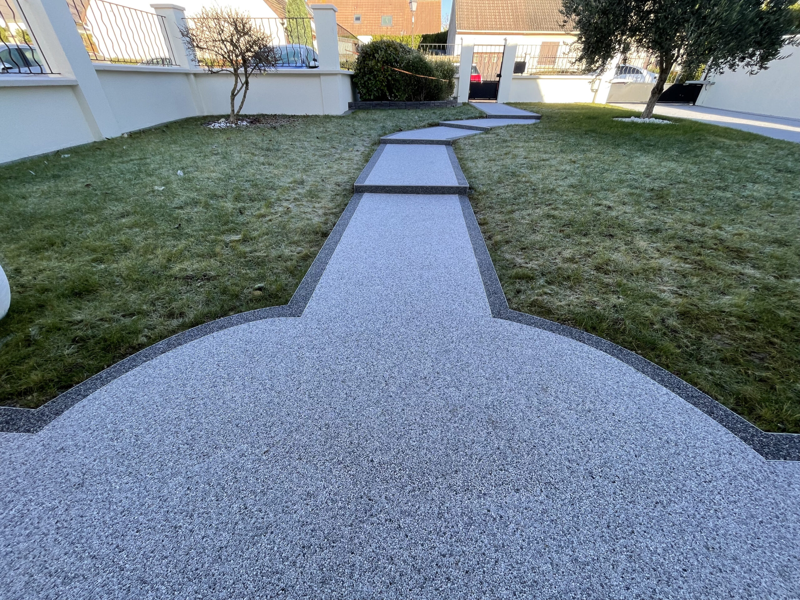 allée de jardin moquette de pierre